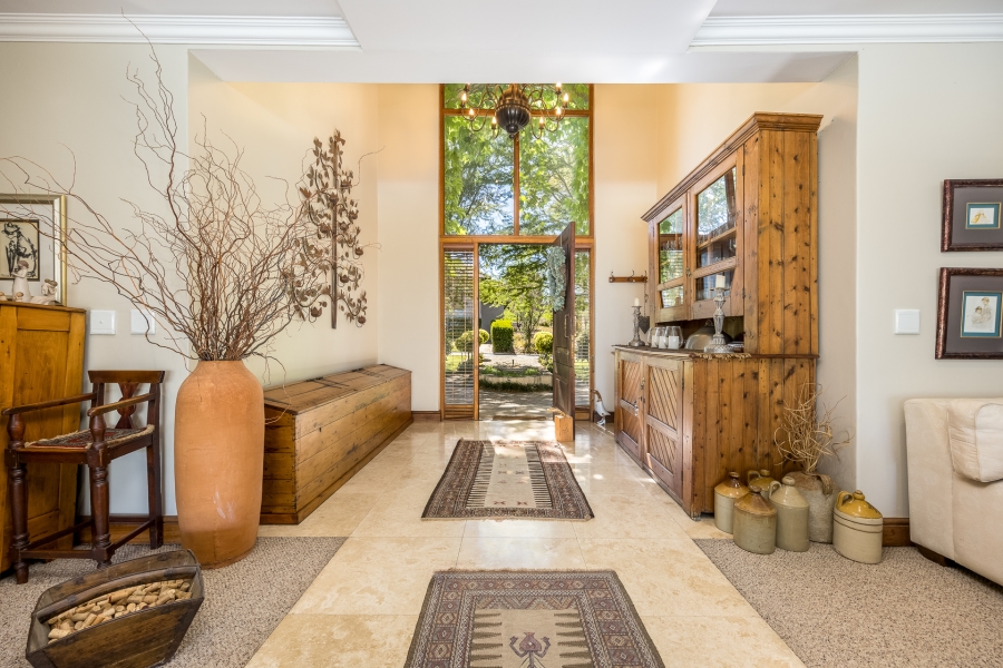 5 Bedroom Property for Sale in Klein Zevenwacht Western Cape